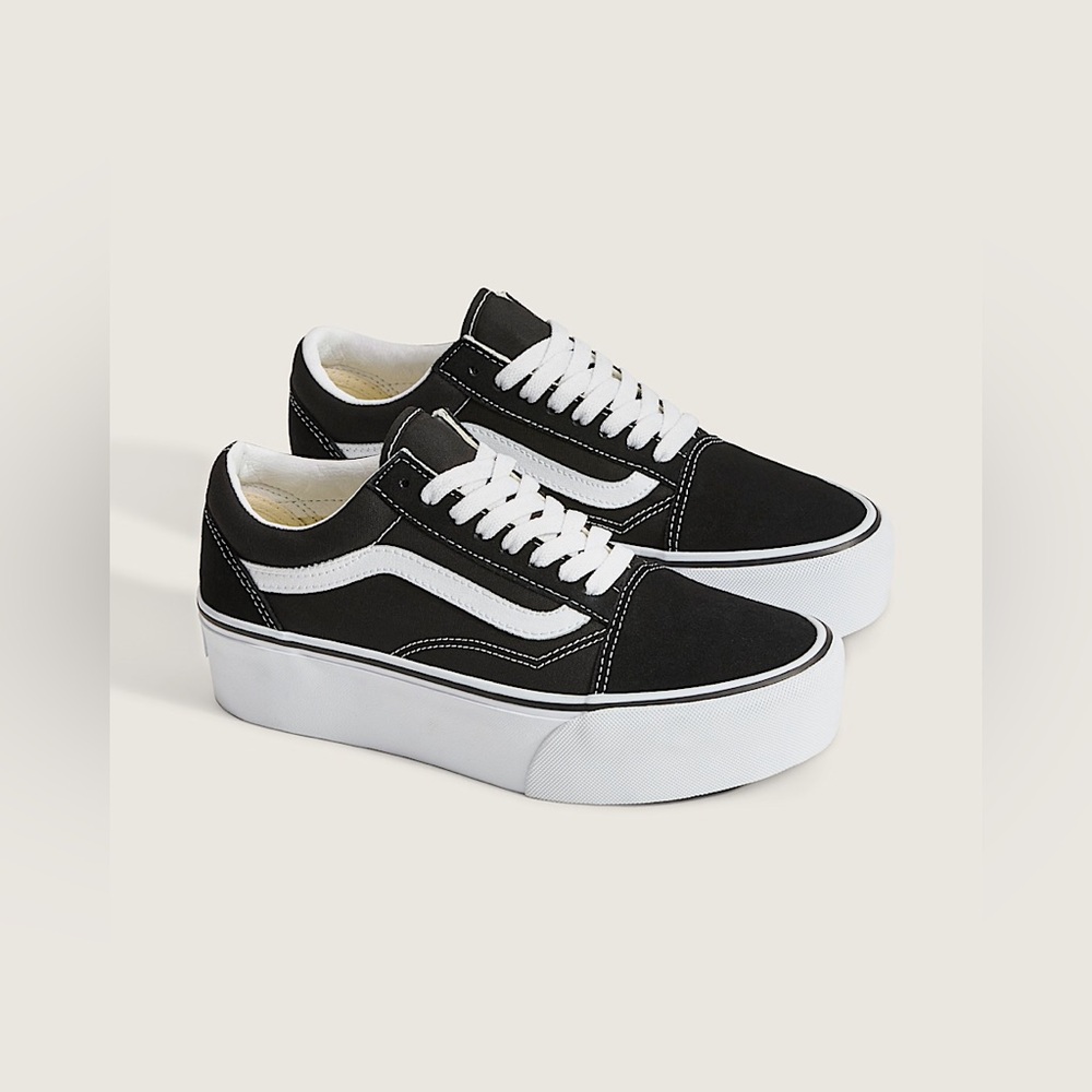 NWT Vans Old Skool Platform Black and White Sneakers